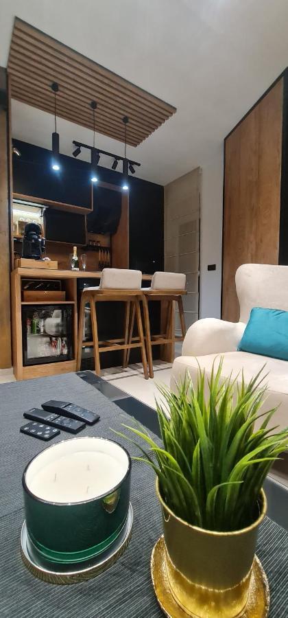 Design Apartment Platinium Spa Lux 5 Star "Havana" Completely Private Wellness & Spa Free Included Sauna & Jacuzzi & Salt Wall & Fire Place & 3D Ceilings & Business Wifi & Netflix & Keyless Code Entry & Full Smart App & Secure 2 Parking Place Ćuprija Dış mekan fotoğraf
