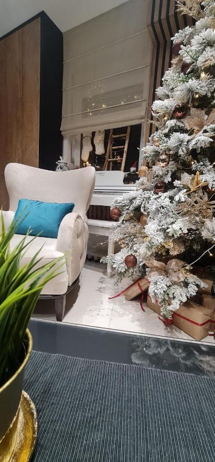 Design Apartment Platinium Spa Lux 5 Star "Havana" Completely Private Wellness & Spa Free Included Sauna & Jacuzzi & Salt Wall & Fire Place & 3D Ceilings & Business Wifi & Netflix & Keyless Code Entry & Full Smart App & Secure 2 Parking Place Ćuprija Dış mekan fotoğraf