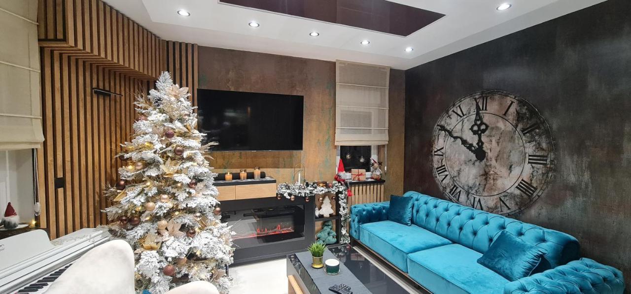 Design Apartment Platinium Spa Lux 5 Star "Havana" Completely Private Wellness & Spa Free Included Sauna & Jacuzzi & Salt Wall & Fire Place & 3D Ceilings & Business Wifi & Netflix & Keyless Code Entry & Full Smart App & Secure 2 Parking Place Ćuprija Dış mekan fotoğraf