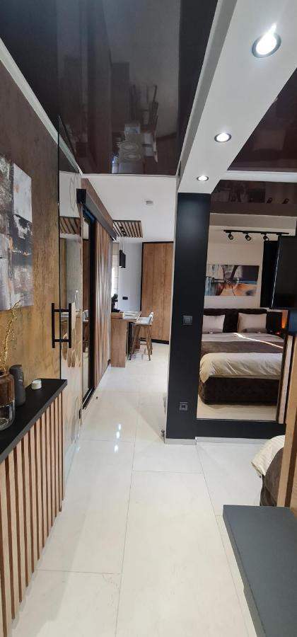 Design Apartment Platinium Spa Lux 5 Star "Havana" Completely Private Wellness & Spa Free Included Sauna & Jacuzzi & Salt Wall & Fire Place & 3D Ceilings & Business Wifi & Netflix & Keyless Code Entry & Full Smart App & Secure 2 Parking Place Ćuprija Dış mekan fotoğraf