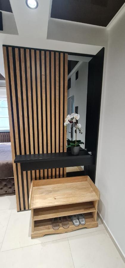 Design Apartment Platinium Spa Lux 5 Star "Havana" Completely Private Wellness & Spa Free Included Sauna & Jacuzzi & Salt Wall & Fire Place & 3D Ceilings & Business Wifi & Netflix & Keyless Code Entry & Full Smart App & Secure 2 Parking Place Ćuprija Dış mekan fotoğraf