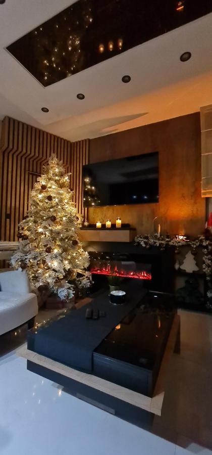Design Apartment Platinium Spa Lux 5 Star "Havana" Completely Private Wellness & Spa Free Included Sauna & Jacuzzi & Salt Wall & Fire Place & 3D Ceilings & Business Wifi & Netflix & Keyless Code Entry & Full Smart App & Secure 2 Parking Place Ćuprija Dış mekan fotoğraf
