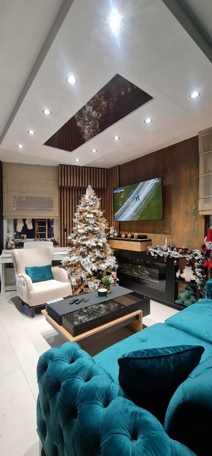 Design Apartment Platinium Spa Lux 5 Star "Havana" Completely Private Wellness & Spa Free Included Sauna & Jacuzzi & Salt Wall & Fire Place & 3D Ceilings & Business Wifi & Netflix & Keyless Code Entry & Full Smart App & Secure 2 Parking Place Ćuprija Dış mekan fotoğraf