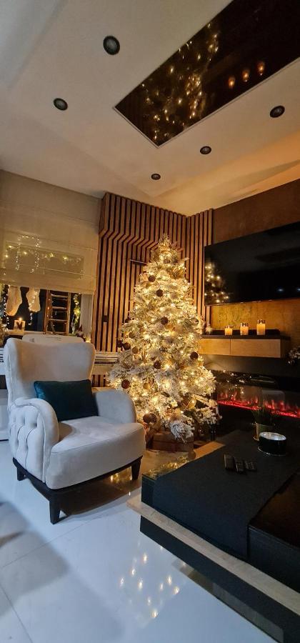Design Apartment Platinium Spa Lux 5 Star "Havana" Completely Private Wellness & Spa Free Included Sauna & Jacuzzi & Salt Wall & Fire Place & 3D Ceilings & Business Wifi & Netflix & Keyless Code Entry & Full Smart App & Secure 2 Parking Place Ćuprija Dış mekan fotoğraf