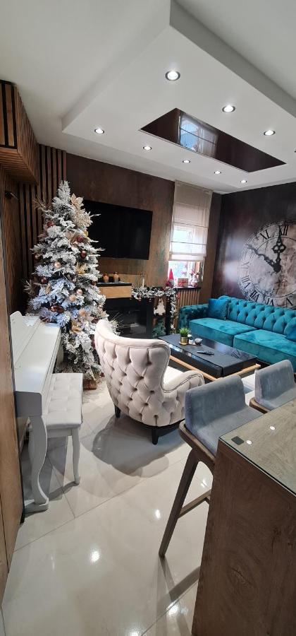 Design Apartment Platinium Spa Lux 5 Star "Havana" Completely Private Wellness & Spa Free Included Sauna & Jacuzzi & Salt Wall & Fire Place & 3D Ceilings & Business Wifi & Netflix & Keyless Code Entry & Full Smart App & Secure 2 Parking Place Ćuprija Dış mekan fotoğraf