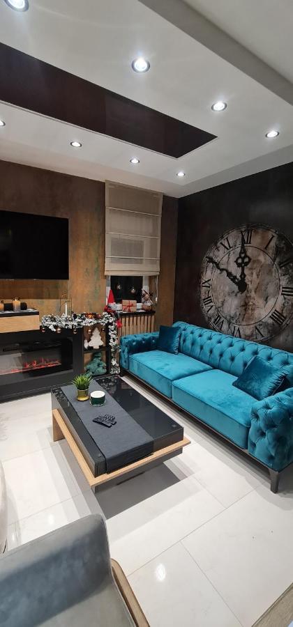 Design Apartment Platinium Spa Lux 5 Star "Havana" Completely Private Wellness & Spa Free Included Sauna & Jacuzzi & Salt Wall & Fire Place & 3D Ceilings & Business Wifi & Netflix & Keyless Code Entry & Full Smart App & Secure 2 Parking Place Ćuprija Dış mekan fotoğraf
